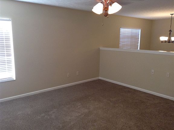 3rd image of 4760 Olde Park Dr