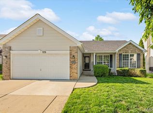 2923 Wye Oak Dr, Belleville, IL 62221