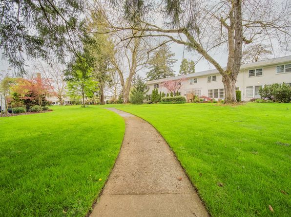 6915 NE Broadway St, Portland, OR 97213