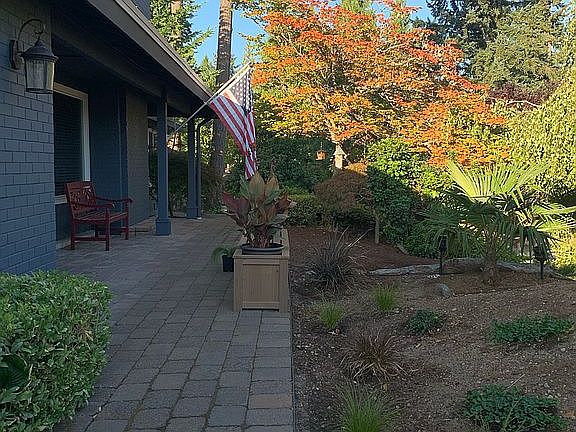 4th image of 17601 NE 13th St