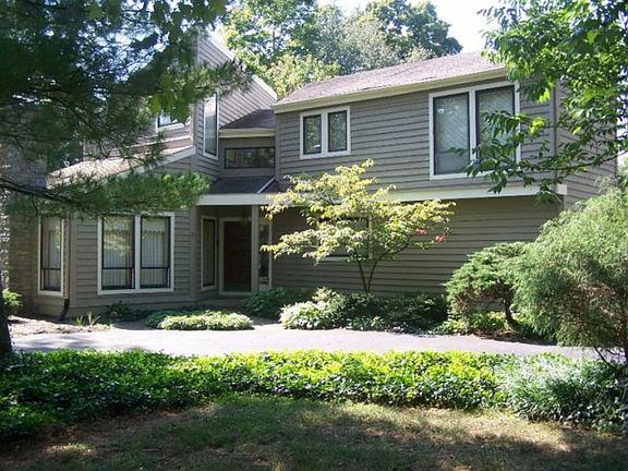 5th image of 904 Poplar Ave