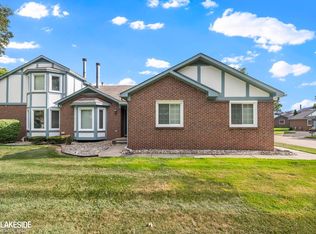 45606 Bristol Bay, Macomb, MI