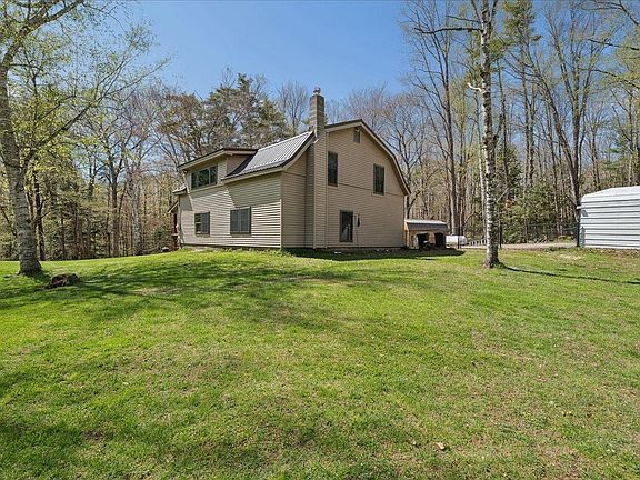 4th image of 321 Loudon Road