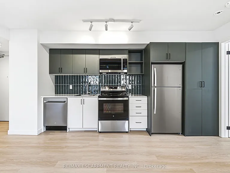 325 James St S #205 — Photo 3