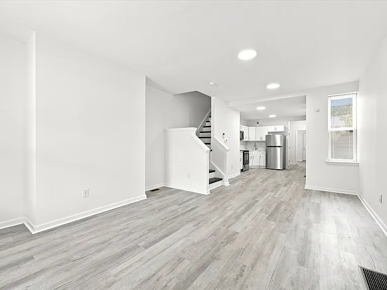 613 N 56th St — Photo 3