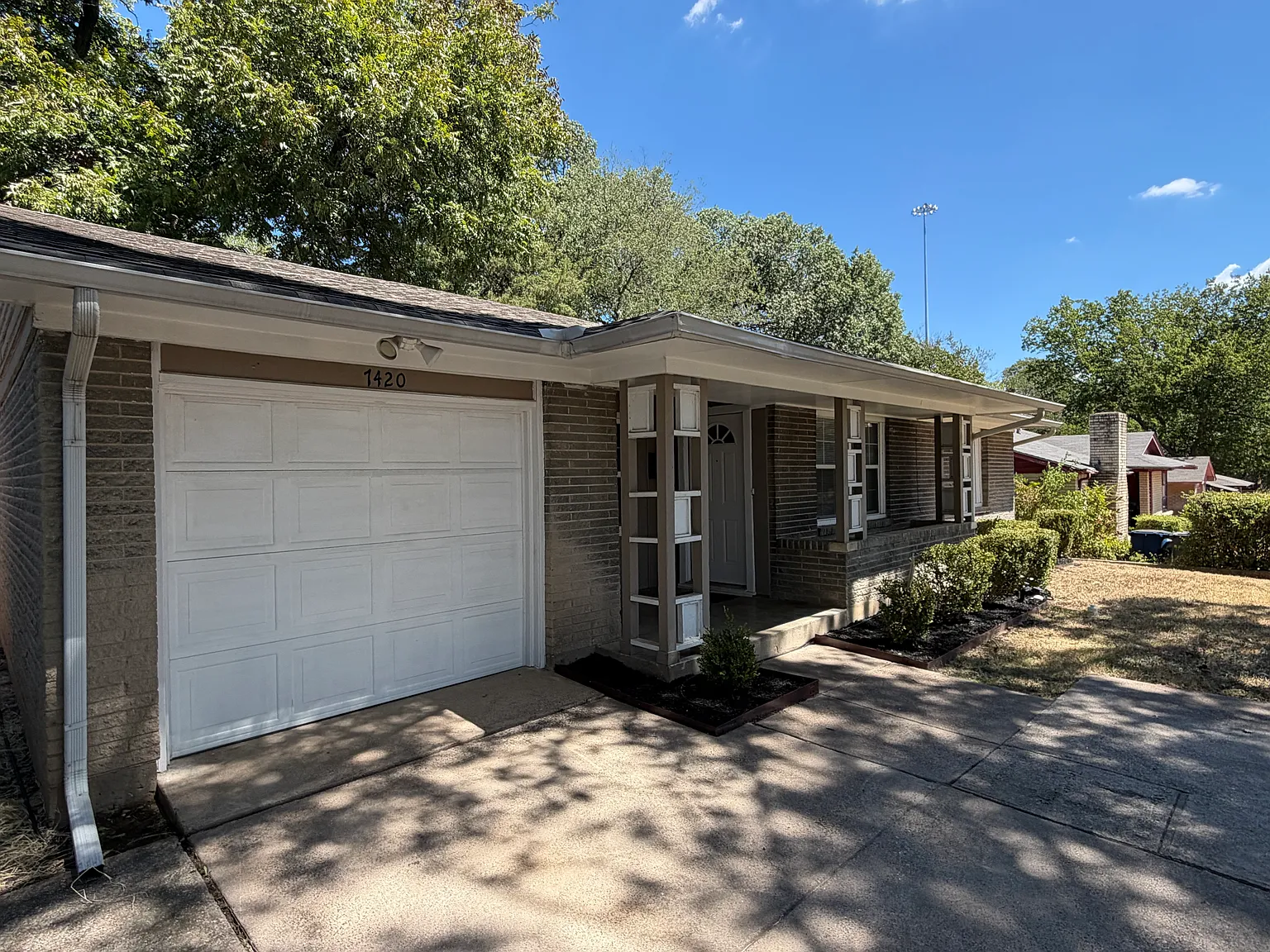 7420 Arborcrest Dr. Dallas, TX 75232 — Photo 2