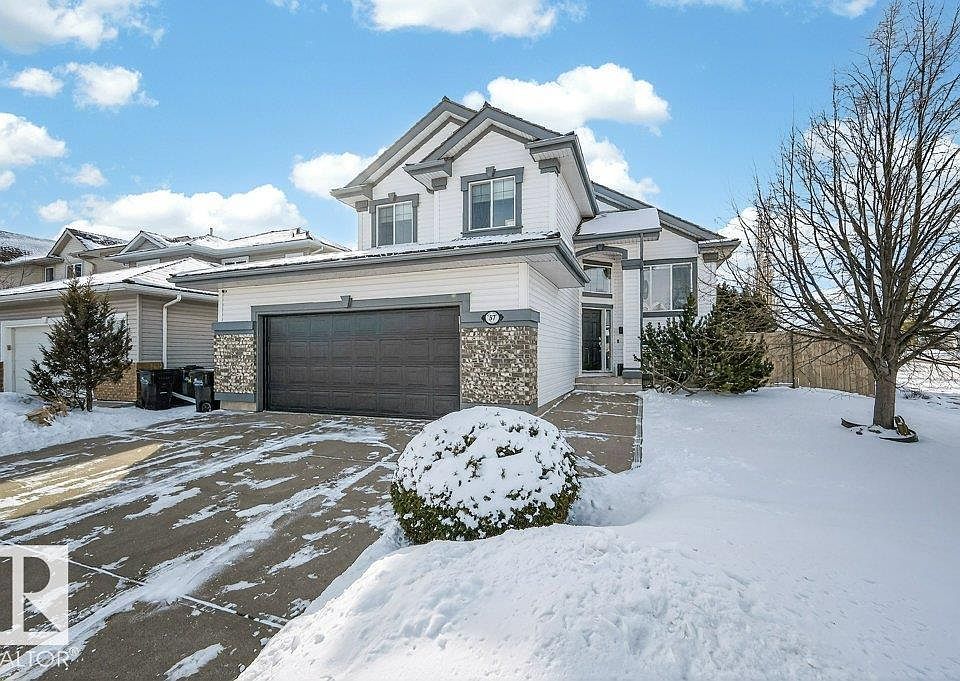 1st image of 37 Nottingham Inlt