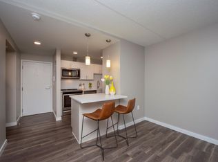 78 Village Way #1F, Brookline, MA 02445