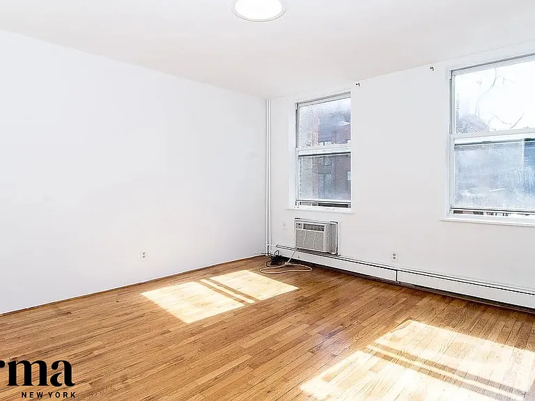 123 Huron St #2 — Photo 3