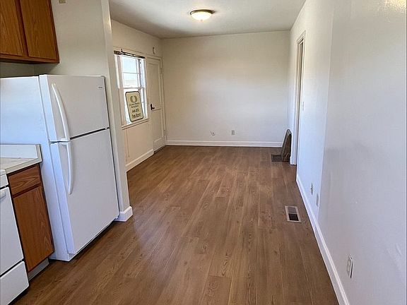 4th image of 251 Lighthouse Ave #247
