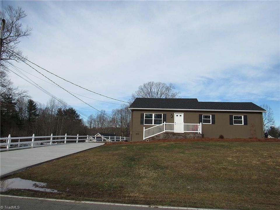 2nd image of 812 Red Brush Rd
