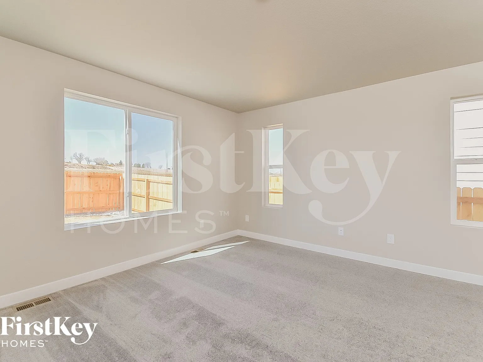 3 bed, 2.5 bath, 1562 sqft, $2,570 — Photo 3