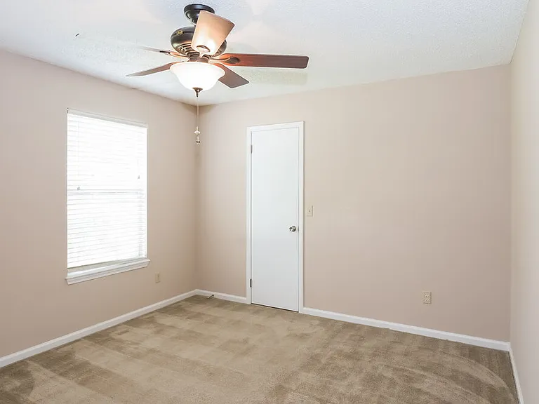 471 Moby Dick Dr N — Photo 12