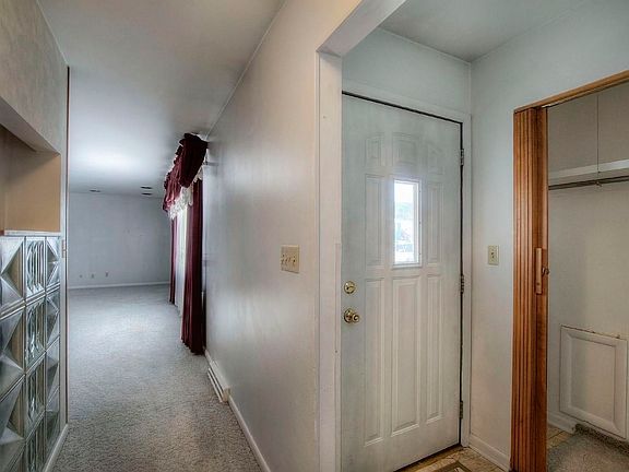 3rd image of 2346 S Fulton St