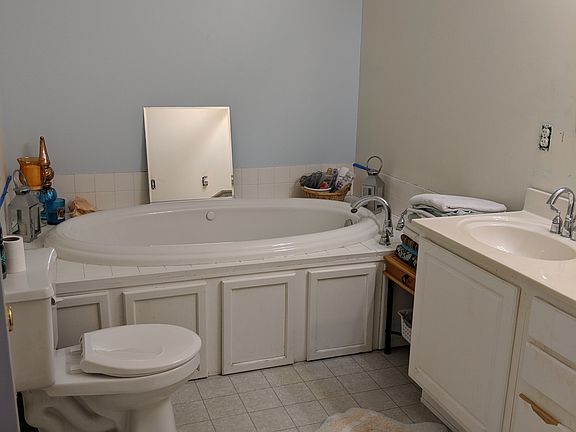 4th image of 266 Matilda Ln