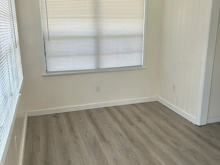 12 N Desoto Ave — Photo 5