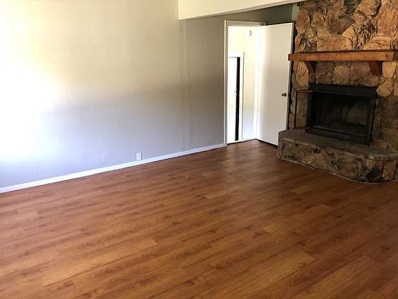 3rd image of 4103 SE 11th St