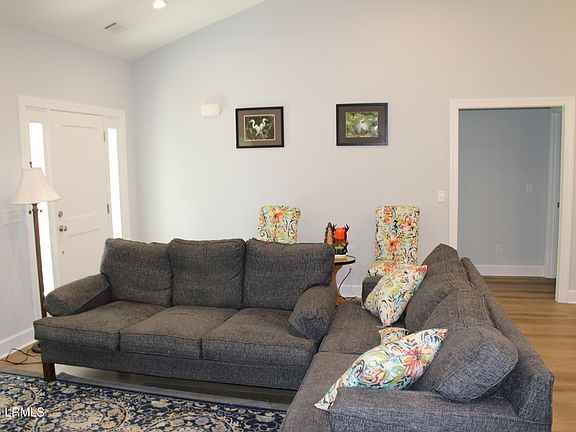 5th image of 17 Katelyns Way