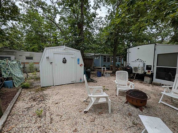5th image of 561 Corson Tavern Rd #212
