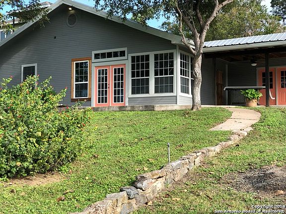 4th image of 3802 River Oaks Dr