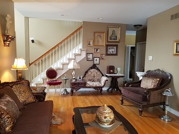3rd image of 4509 Brighton Cir