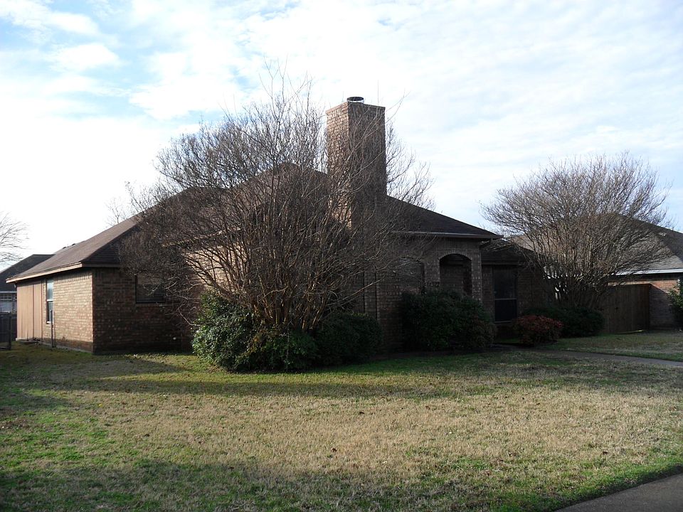 2nd image of 1322 Harvest Hill Ln