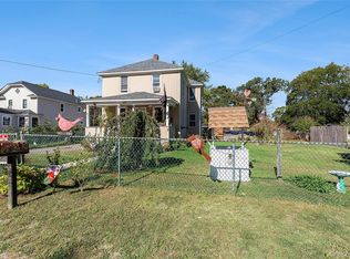 127 Lake Ave, Riverhead, NY 11901