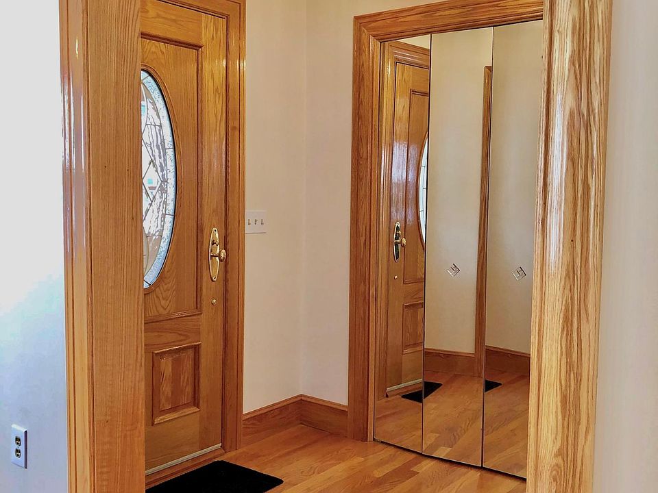 1st image of 18 Silk St #1