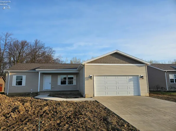 348 Nathan Dr, Clyde, OH 43410