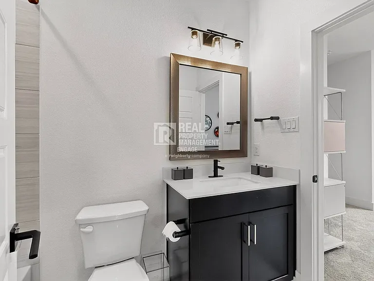 1077 Maverick Dr — Photo 31