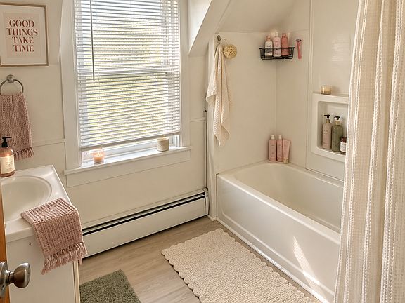 4th image of 84 Park St #A