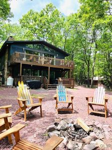 79 Skye Dr, Lake Harmony, PA, 18624