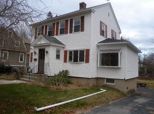 8 Woods Ave, Worcester, MA 01606