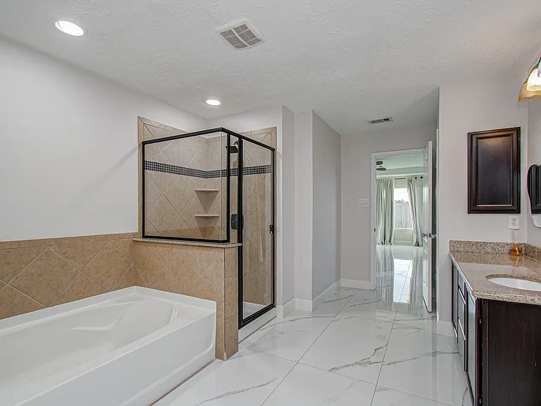16430 Williamstown Dr — Photo 25