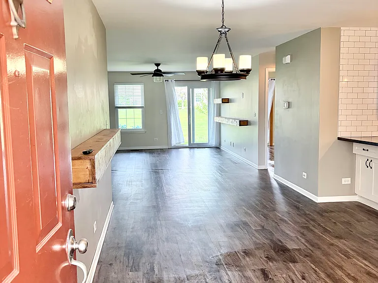 49 Adams Ct #A — Photo 4
