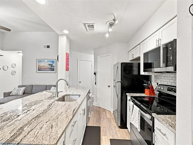 8630 Mallard Reserve Dr #203 — Photo 14