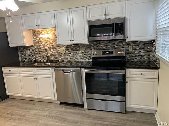 5th image of 4301 Arlington Cir