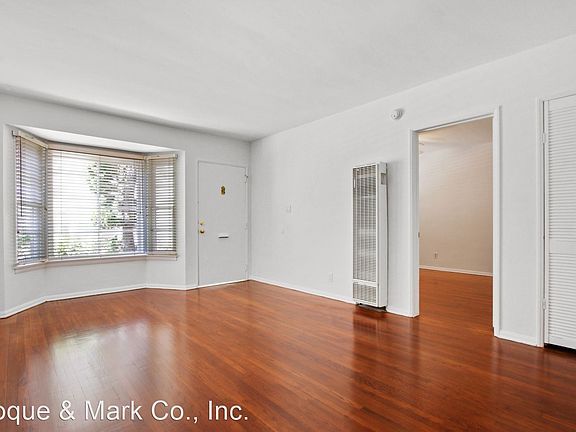 3rd image of 1143 Harvard St APT B