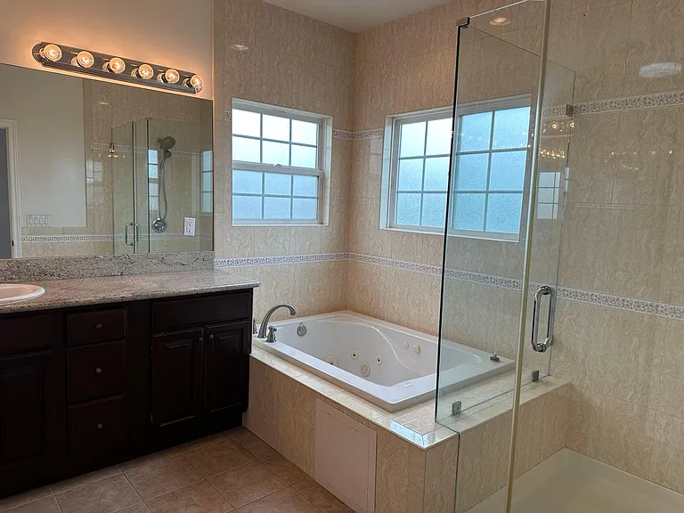 13736 Monterey Ave — Photo 9