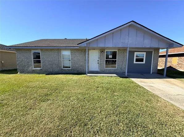 2080 Carver Dr, Marrero, LA 70072