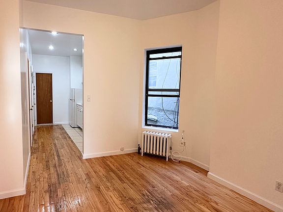 4th image of 311 E 76th St APT 17