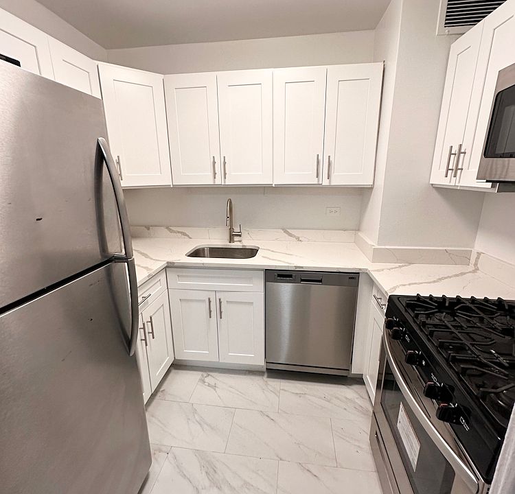 1st image of 305 E 86th St APT 7LW