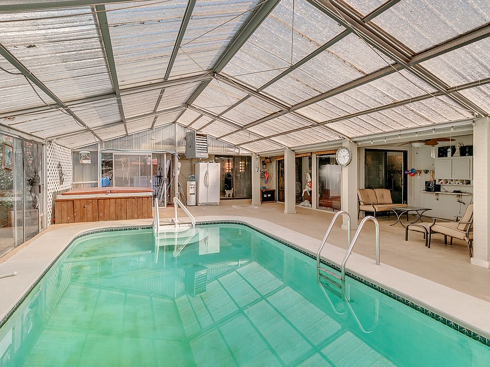 6 ft pool Retractable Roof