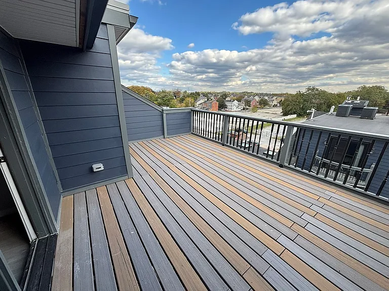 235 E Market St #2-6 — Photo 13