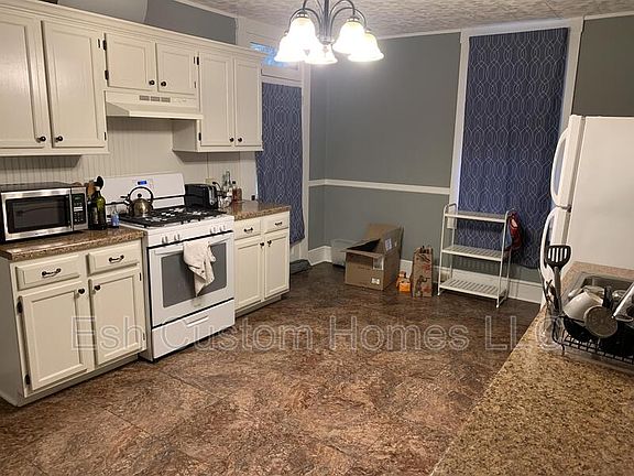 2nd image of 419 W Orange St APT 1