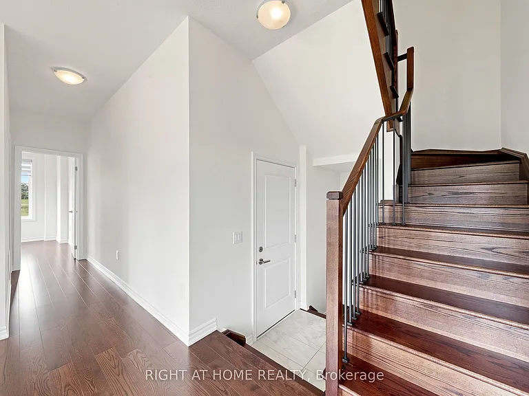 90 Laing Dr — Photo 26