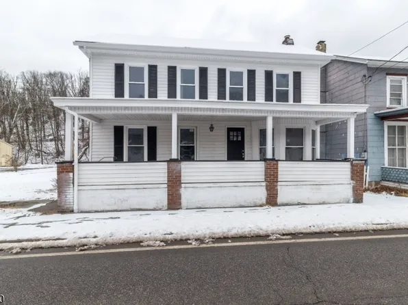 67 Water St, Milford Boro, NJ 08848