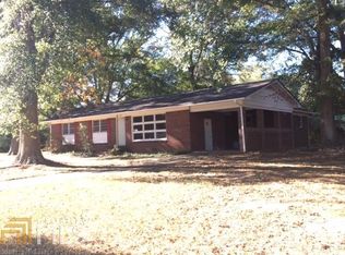 80 Valley Dr, Carrollton, GA 30117