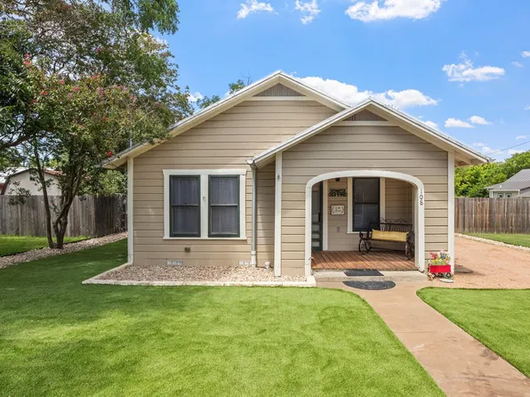 (undisclosed Address), Fredericksburg, TX 78624