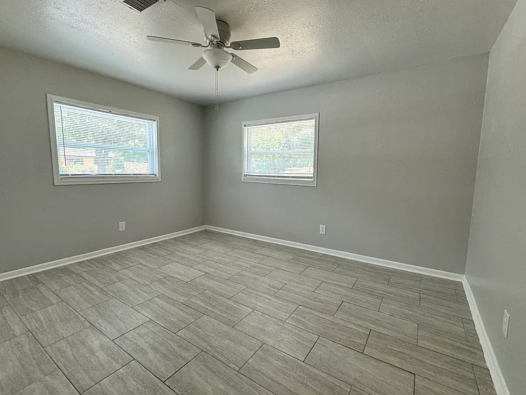 1631 NE 16th Ave — Photo 7